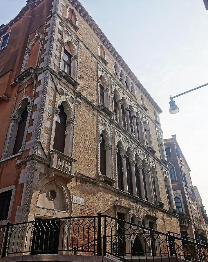 Palazzo Ca' Bernardo By Francesco Molon Pensión *