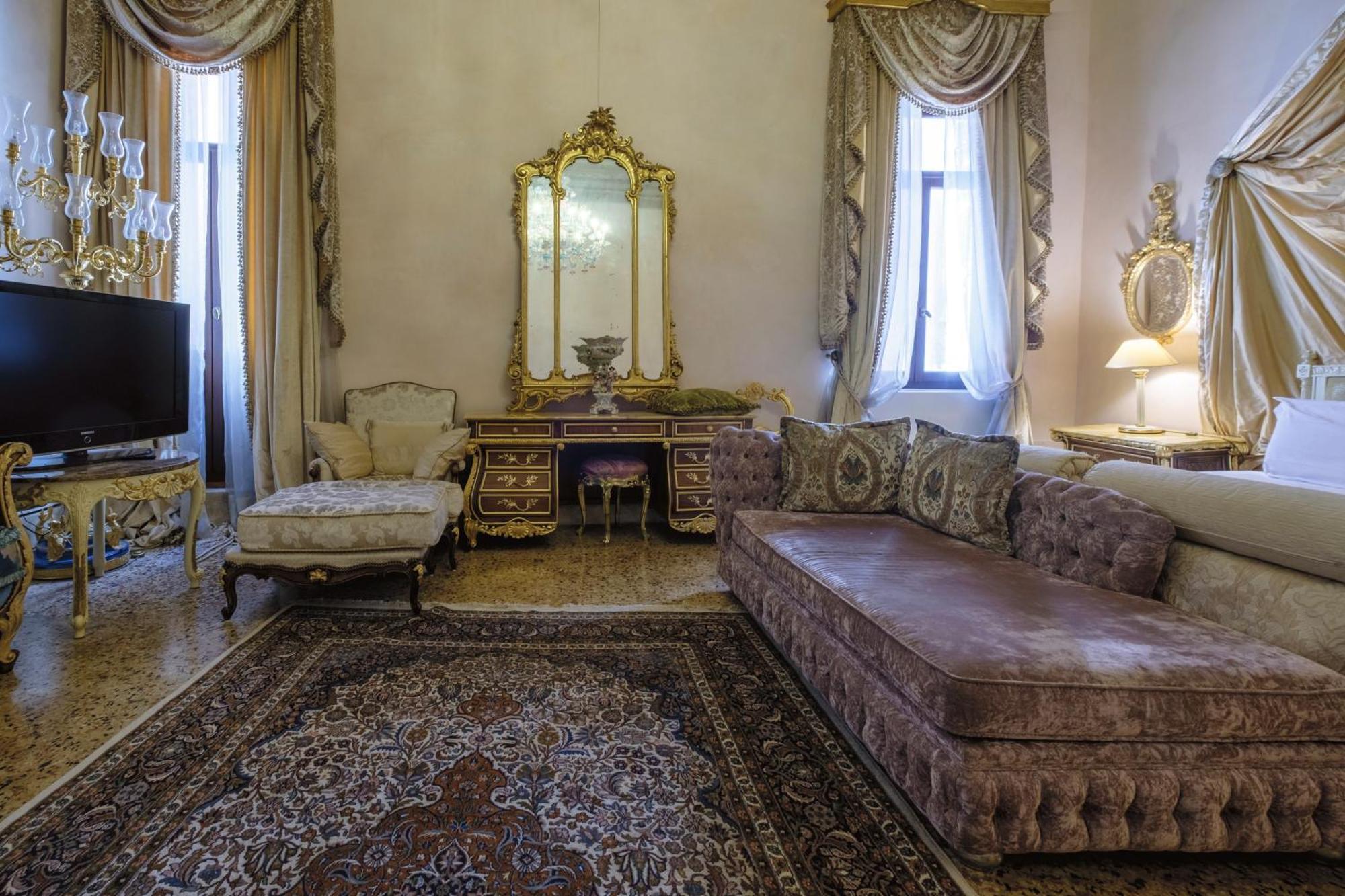 Affittacamere Palazzo Ca' Bernardo By Francesco Molon *