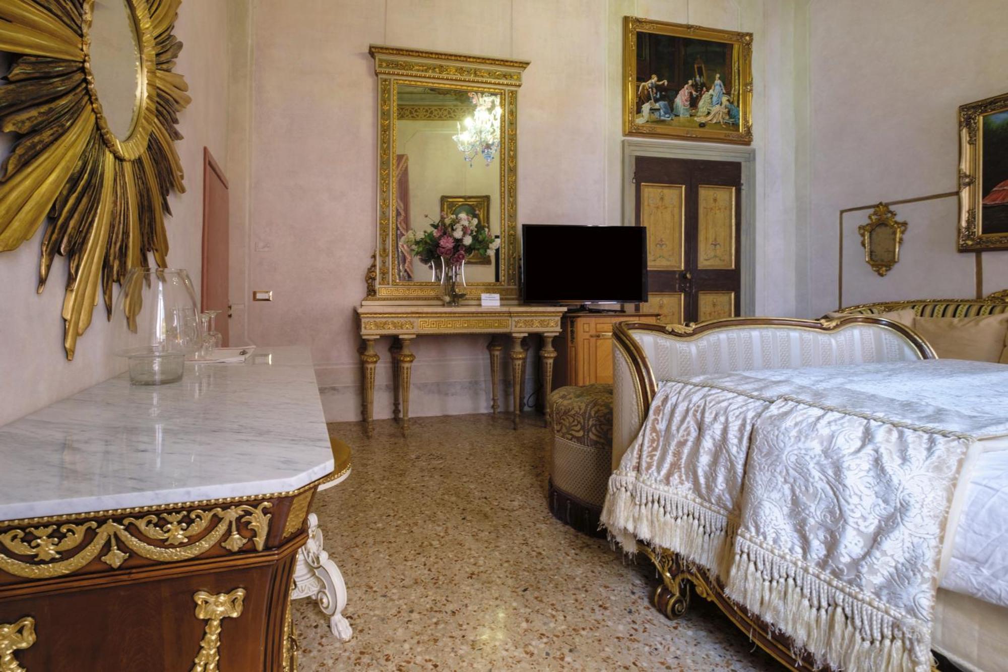 Palazzo Ca' Bernardo By Francesco Molon Affittacamere